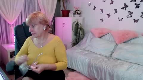 Ghertrudequeen online show from November 10, 2025, 4:00 am