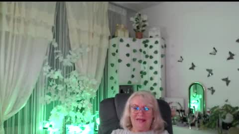 Ghertrudequeen online show from February 6, 2026, 5:01 am