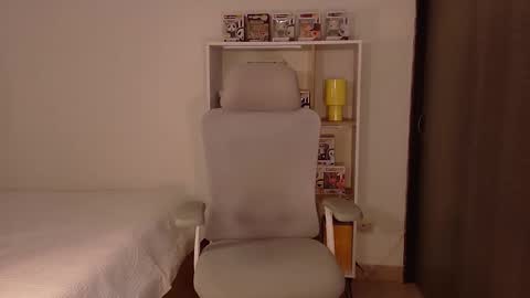 Im Jenn Next stream Monday - start -5 GMT online show from February 19, 2026, 9:00 pm