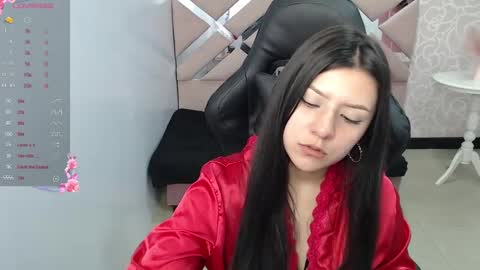 Snapshot of gia_ch chatting on December 11, 2024, 1:49 pm gia_ch online show from December 11, 2024, 1:49 pm