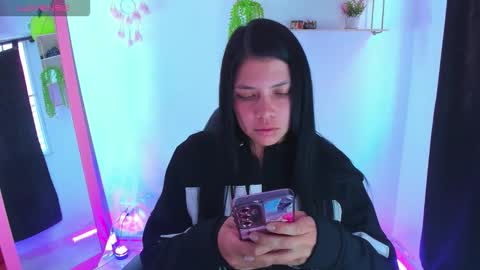 giaaaa   online show from January 12, 2026, 10:04 pm