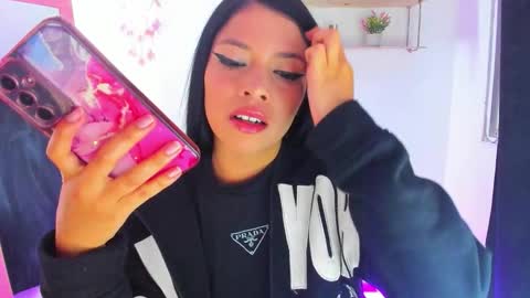 giaaaa   online show from February 19, 2026, 1:12 am