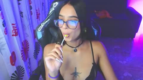 Snapshot of gia_flame_ chatting on September 24, 2025, 5:44 am gia_flame_ online show from September 24, 2025, 5:44 am