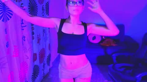 Snapshot of gia_flame_ chatting on October 28, 2025, 2:15 am gia_flame_ online show from October 28, 2025, 2:15 am