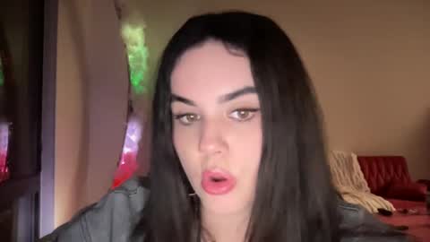 Snapshot of gia_is_horny chatting on January 12, 2025, 3:17 am The Queen of Squirt online show from January 12, 2025, 3:17 am