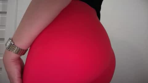 The Queen of Squirt online show from March 26, 2026, 12:17 am