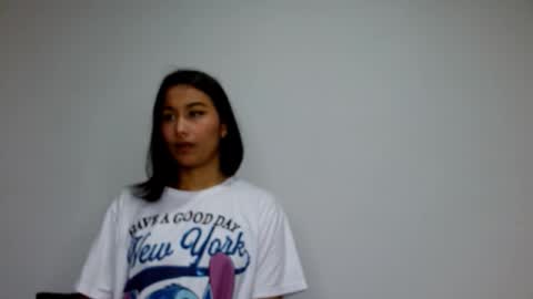 Gia Lee online show from October 8, 2025, 3:26 am