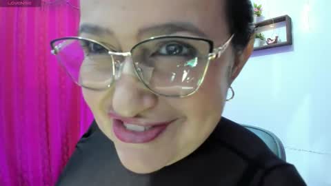 Snapshot of gia_nahomi chatting on November 18, 2025, 10:03 pm nahomi online show from November 18, 2025, 10:03 pm