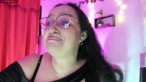 Snapshot of gia_nahomi chatting on November 24, 2025, 10:53 pm nahomi online show from November 24, 2025, 10:53 pm