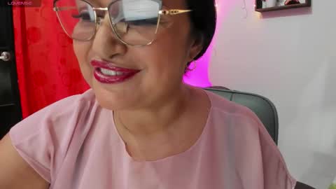 Snapshot of gia_nahomi chatting on December 21, 2025, 10:06 pm nahomi online show from December 21, 2025, 10:06 pm