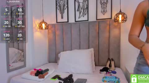 Darlliny online show from October 19, 2025, 9:59 pm