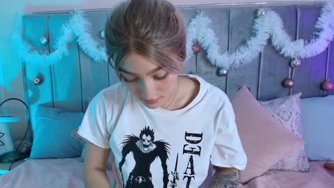 Snapshot of giaa_ross chatting on December 27, 2024, 5:37 pm Gia online show from December 27, 2024, 5:37 pm