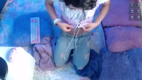 giaa rossi online show from November 4, 2025, 2:16 pm