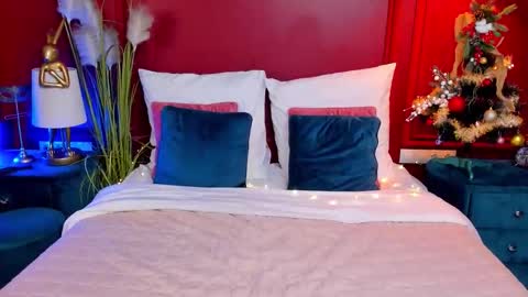 Gia online show from December 21, 2025, 6:20 am