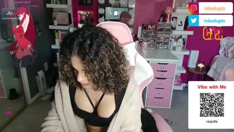 Snapshot of giadior31 chatting on November 4, 2025, 8:30 pm Gia Dior online show from November 4, 2025, 8:30 pm