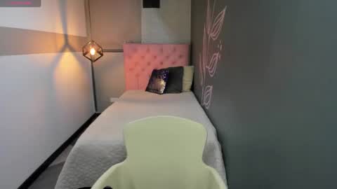 Snapshot of giafox_ chatting on December 27, 2024, 11:50 am G I A FOX online show from December 27, 2024, 11:50 am