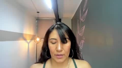 Snapshot of giafox_ chatting on January 31, 2025, 12:07 pm G I A FOX online show from January 31, 2025, 12:07 pm