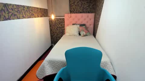 Snapshot of giafox_ chatting on February 7, 2025, 1:11 pm G I A FOX online show from February 7, 2025, 1:11 pm