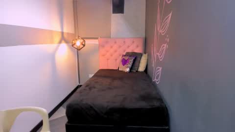 Snapshot of giafox_ chatting on February 23, 2025, 10:39 am G I A FOX online show from February 23, 2025, 10:39 am