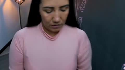 Snapshot of giafox_ chatting on February 24, 2025, 12:48 pm G I A FOX online show from February 24, 2025, 12:48 pm