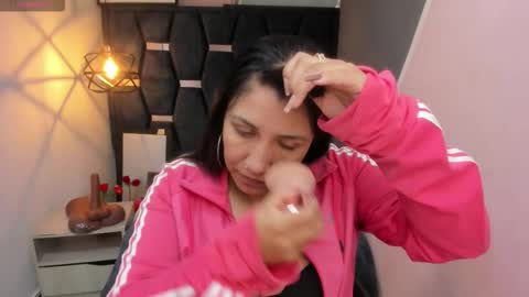 Snapshot of giafox_ chatting on September 23, 2025, 12:41 pm G I A FOX online show from September 23, 2025, 12:41 pm