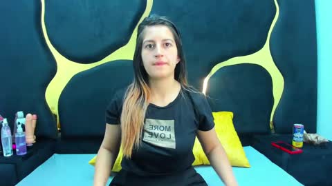 GiaRoussel online show from March 5, 2025, 1:50 pm