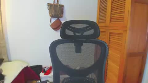Snapshot of giaroussel chatting on July 9, 2026, 4:44 pm GiaRoussel online show from July 9, 2026, 4:44 pm