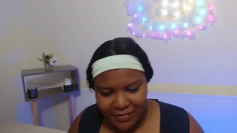 gibi_laurent online show from May 30, 2026, 1:30 pm