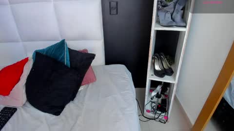 Gigi  online show from April 2, 2026, 4:21 am