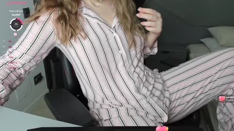 gigihadd online show from February 5, 2025, 4:03 pm