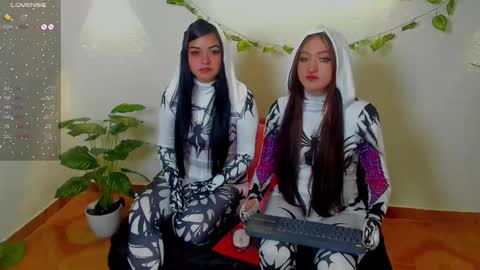 Snapshot of gigii_hadiidd chatting on December 15, 2024, 1:24 am Gisel online show from December 15, 2024, 1:24 am
