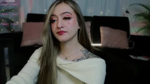 Snapshot of gigii_hadiidd chatting on February 15, 2025, 2:47 am Gisel online show from February 15, 2025, 2:47 am
