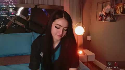 Snapshot of gigii_hadiidd chatting on October 3, 2025, 7:55 pm Gisel online show from October 3, 2025, 7:55 pm