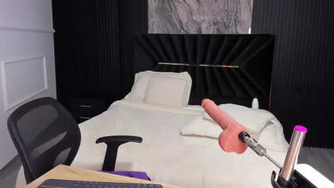 Gigi Doll online show from February 15, 2025, 2:44 pm