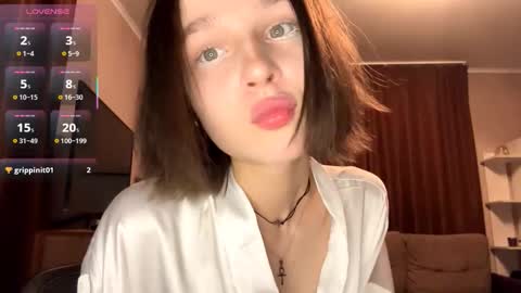 Snapshot of gigikray chatting on October 21, 2025, 7:14 pm Molly online show from October 21, 2025, 7:14 pm