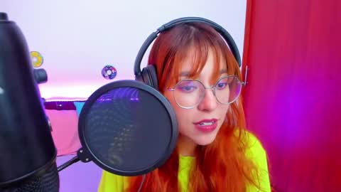 Snapshot of gigimooon chatting on September 13, 2025, 1:05 am gigimooon online show from September 13, 2025, 1:05 am