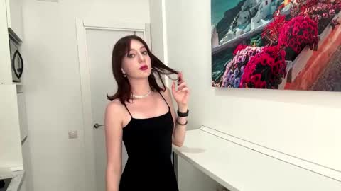 Gigi online show from September 25, 2025, 1:37 pm