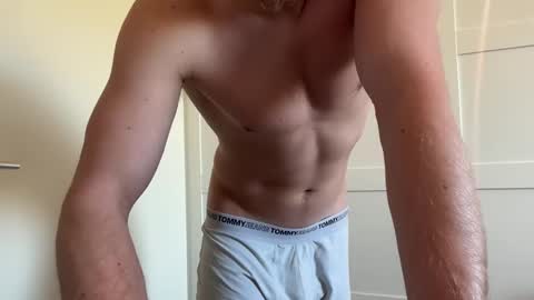 gigolo amsterdam023 online show from April 29, 2026, 8:40 am