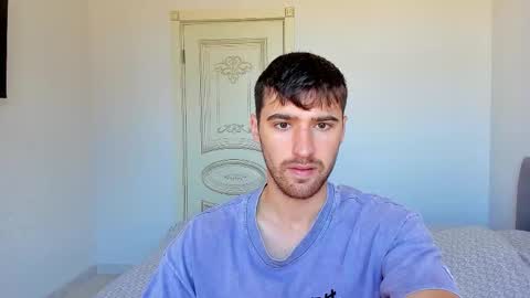 gilbertogonzales online show from September 21, 2025, 6:59 am