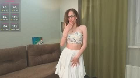 Snapshot of gillianshean chatting on October 19, 2025, 12:50 pm Anna online show from October 19, 2025, 12:50 pm