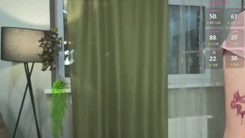 Snapshot of gillianshean chatting on October 24, 2025, 1:40 pm Anna online show from October 24, 2025, 1:40 pm