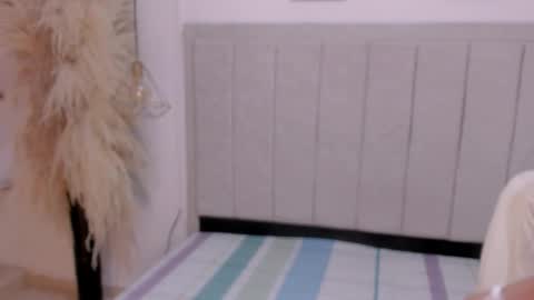 Gimena online show from December 18, 2025, 6:36 pm