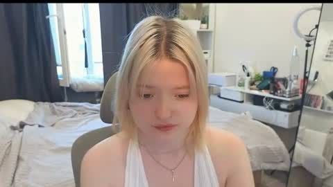 Klara online show from July 15, 2026, 4:07 am