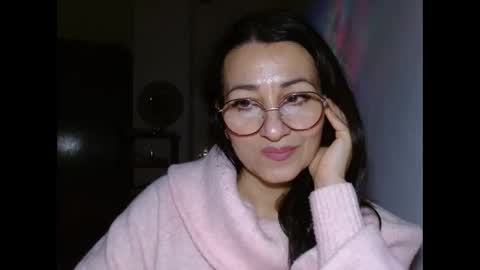 GinaONeon online show from January 19, 2025, 11:00 pm