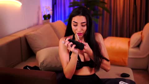 Gina online show from January 30, 2025, 3:00 am