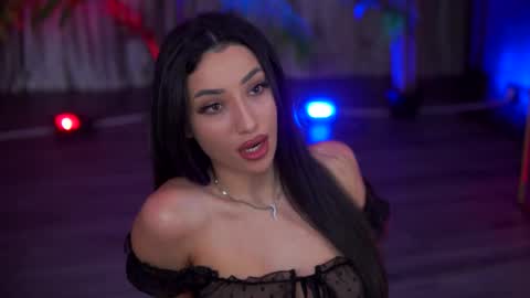 Gina online show from September 15, 2025, 7:25 pm