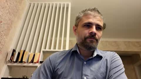 Snapshot of gindrie chatting on November 11, 2025, 5:29 am Gabriel online show from November 11, 2025, 5:29 am