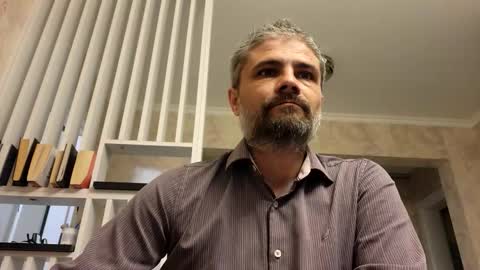 Snapshot of gindrie chatting on November 18, 2025, 5:17 pm Gabriel online show from November 18, 2025, 5:17 pm