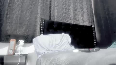 Miss online show from November 28, 2025, 8:22 pm