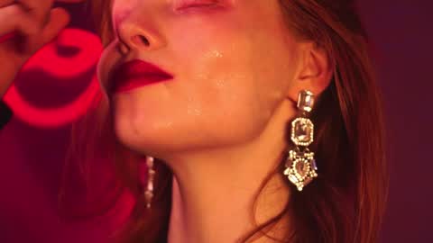        im expecting 350 thumbs up on my altar   online show from December 20, 2024, 1:14 am